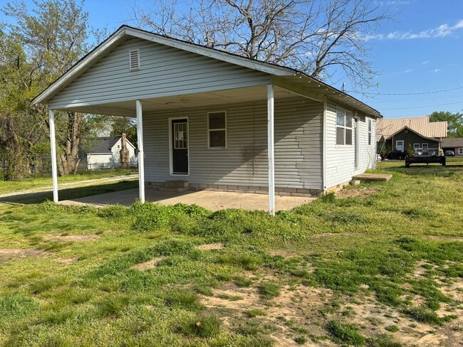 Building Photo - Adorable 2-bedroom 1-bathroom in Lincoln, AR!