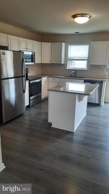 Building Photo - 833 Schooner Ln