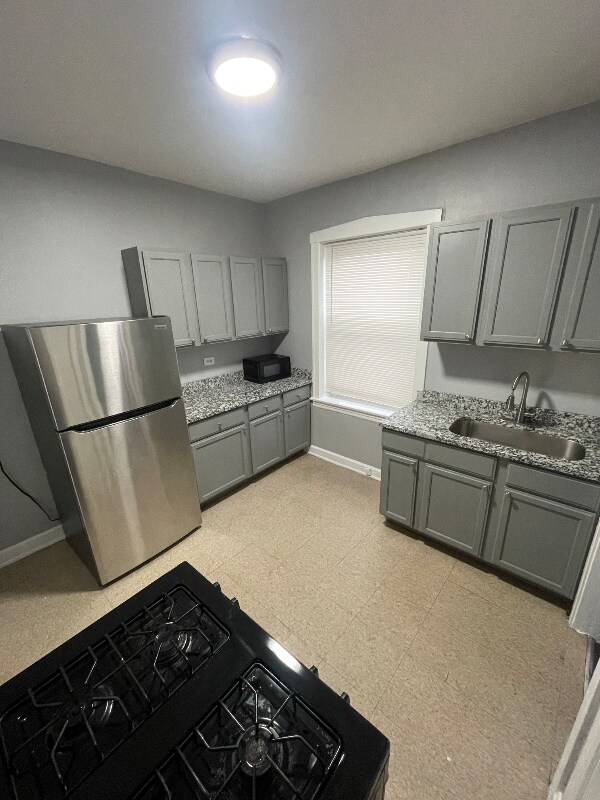 Foto del edificio - 7666 S South Shore Dr