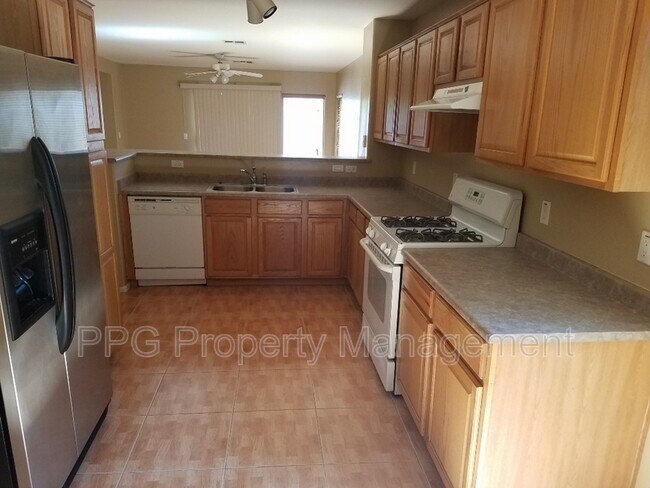 Foto del edificio - 16242 W Banff Ln