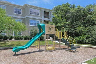 Building Photo - MAA Haven at Blanco