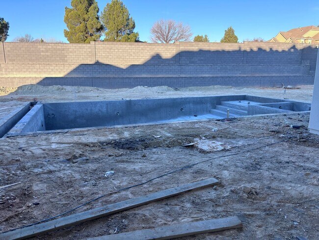 Foto del edificio - Huge Single Story with Pool and RV Garage