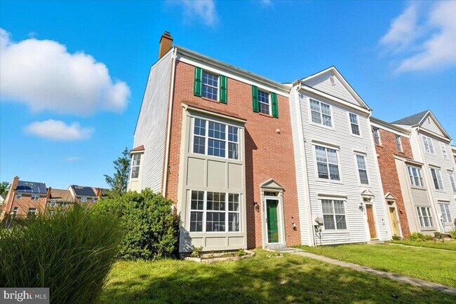 Foto del edificio - 9208 Fairlane Pl