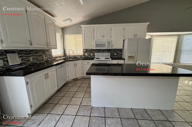 Foto del edificio - 2BR Apartment Close to Daybreak Marina and Trails