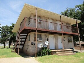 Building Photo - 309 1/2 E OKLAHOMA