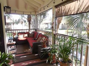 Foto del edificio - 511 Brackenwood Pl