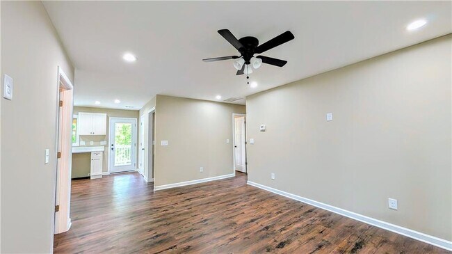 Foto del edificio - 763 Parkway Dr