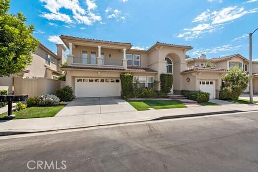 Building Photo - 6 Sovente