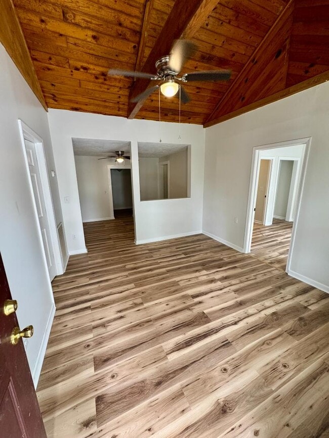 Foto del edificio - 1228 Cambria St NE