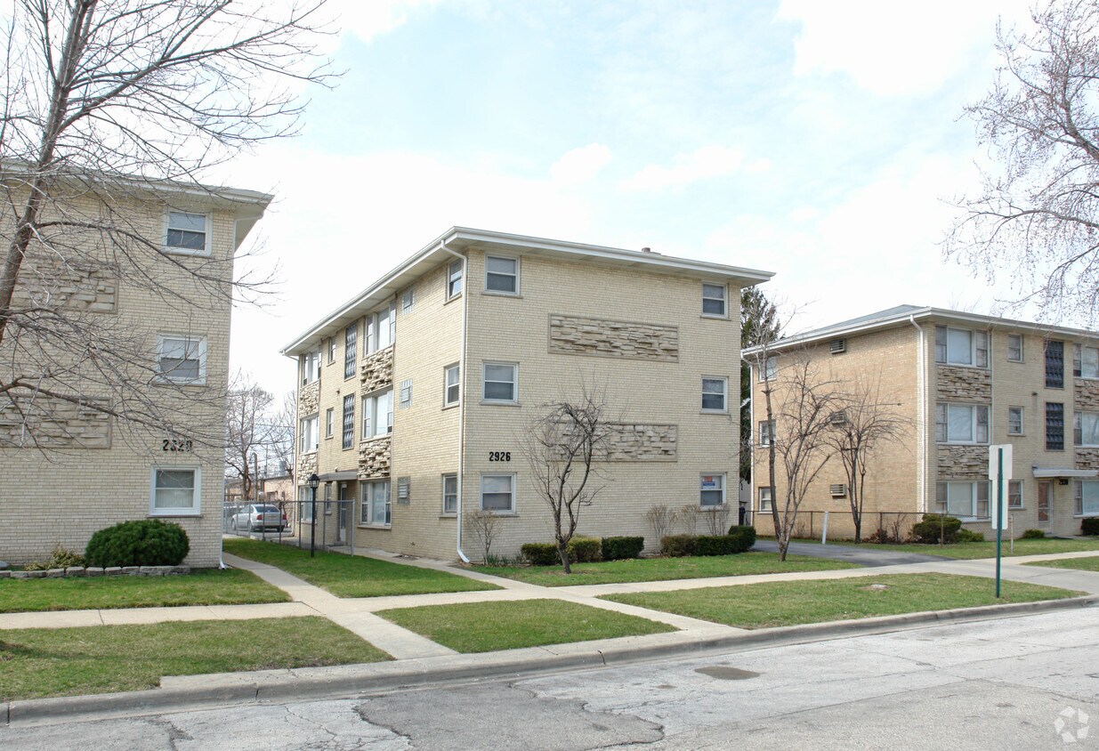 Primary Photo - 2926 Willow St