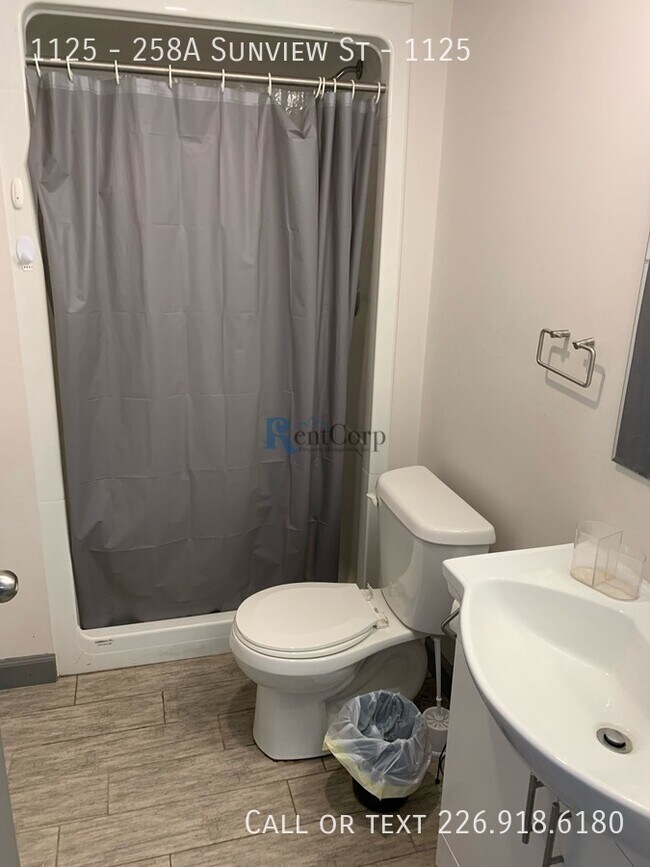 Photo du bâtiment - 258A-258A Sunview St