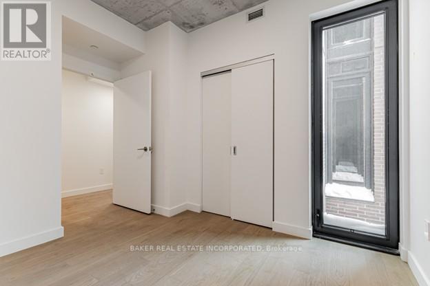 Photo du bâtiment - 1720 Bayview Ave