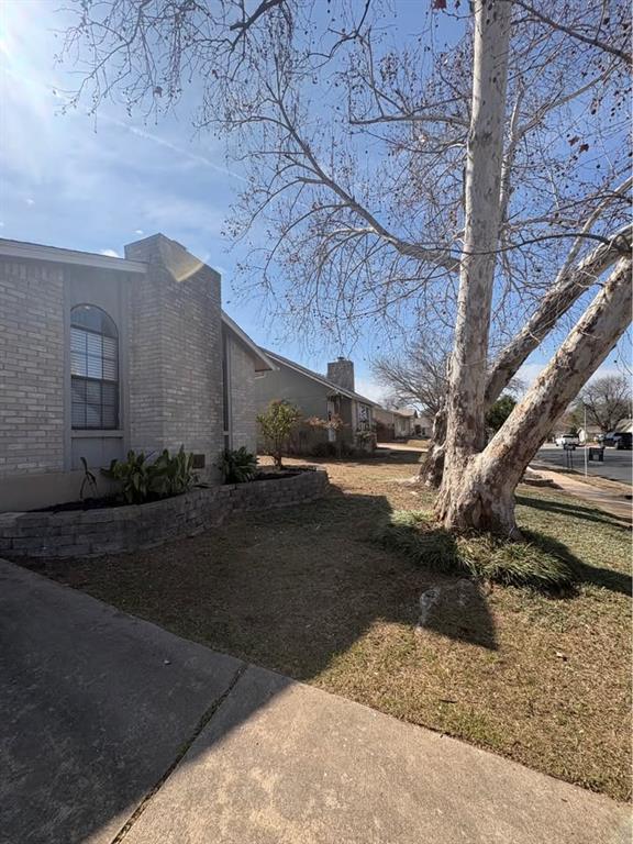 Building Photo - 4009 Hillside Dr