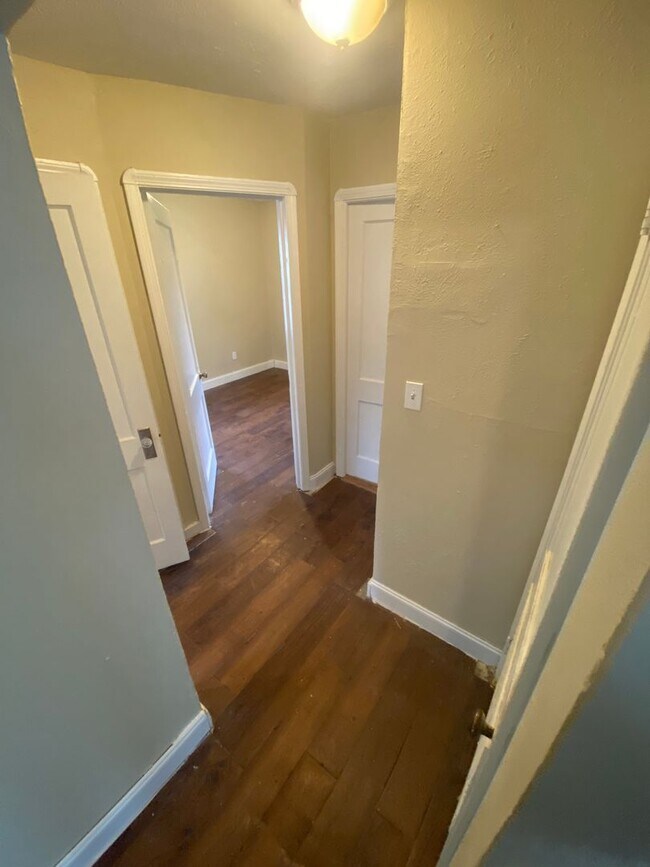 Foto del edificio - 11705 Mc Gowan Ave