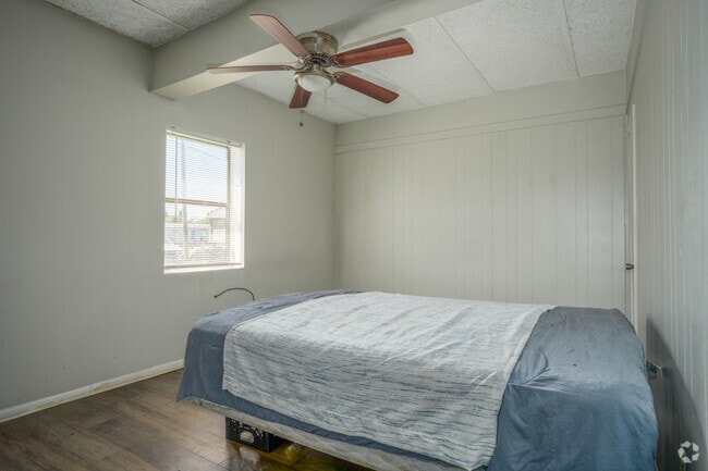 1BR, 1BA - 533SF - Primary Bedroom - Sidon Estates