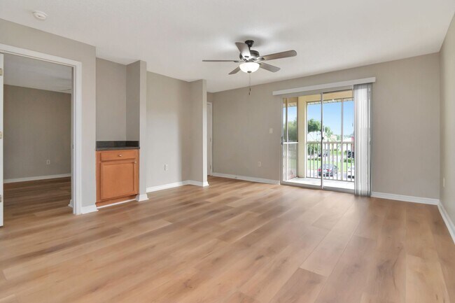 Foto del edificio - 2/2 condo in the heart of Brandon