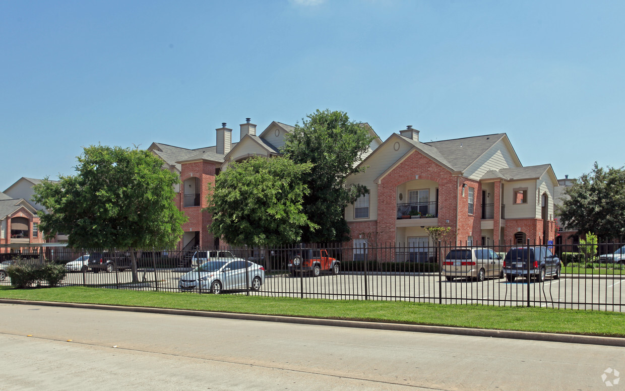 Primary Photo - Fountains of Tomball