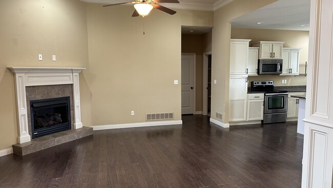Building Photo - 4416 Maxwell Ln