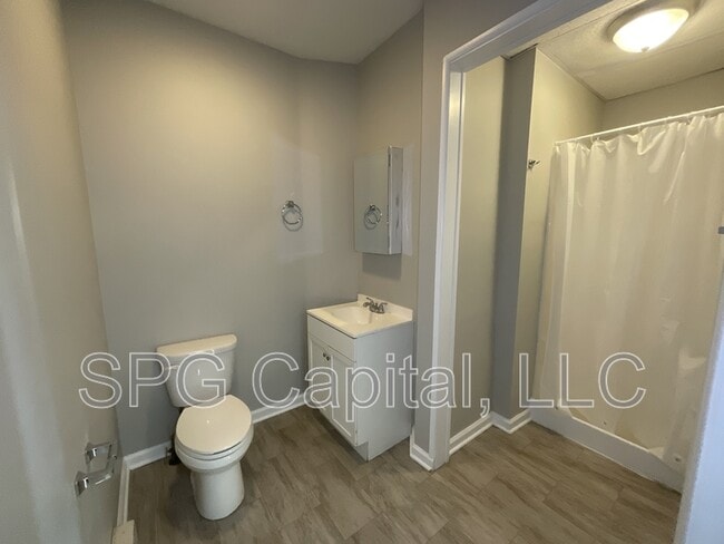 Foto del edificio - 317 S Main St