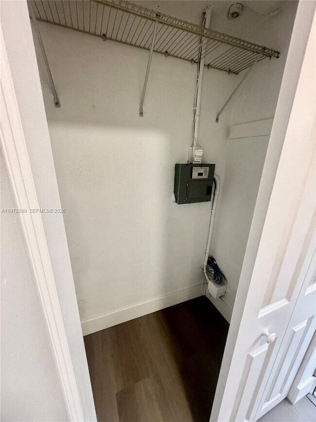 Foto del edificio - 7910 NW 12th St