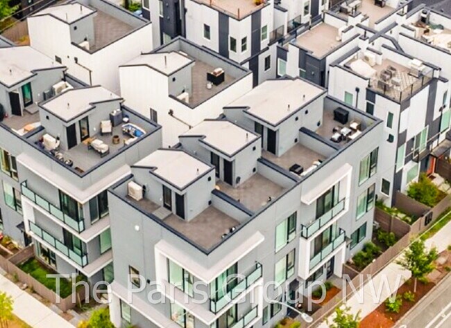 Foto del edificio - Mod Light-Filled 2023 West Seattle TH * Rooftop Deck, A/C & 3 Bedrooms
