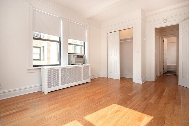 5 W th St Unit 13 E New York Ny Apartment For Rent In New York Ny Apartments Com