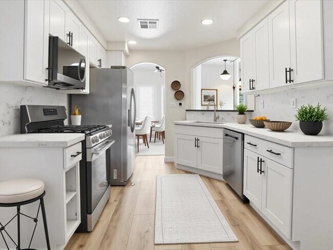 Puesta en escena virtual - 356 Carrione Ct