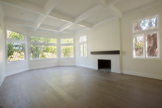 Foto del edificio - 5411 Newcastle Ln