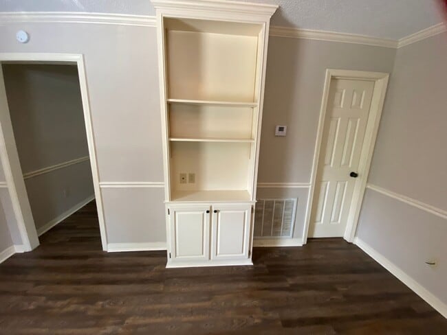 Building Photo - 2BD / 2.5BA FOR RENT