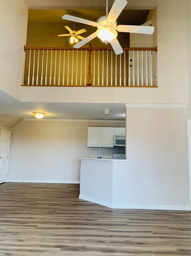 Foto del edificio - 215 S Knollwood Dr