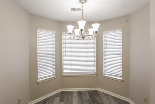 Building Photo - 2944 Connor Reed Dr