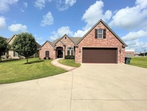 Building Photo - 3699 Canyon Ln