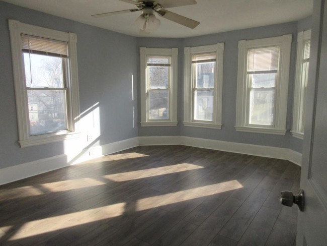 Building Photo - 97 Pilling St FL 2