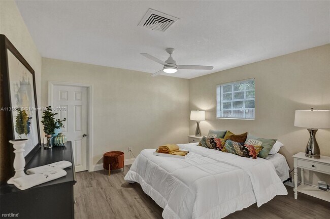 Foto del edificio - 4 br, 3 bath House - 309 NW 44th Ave