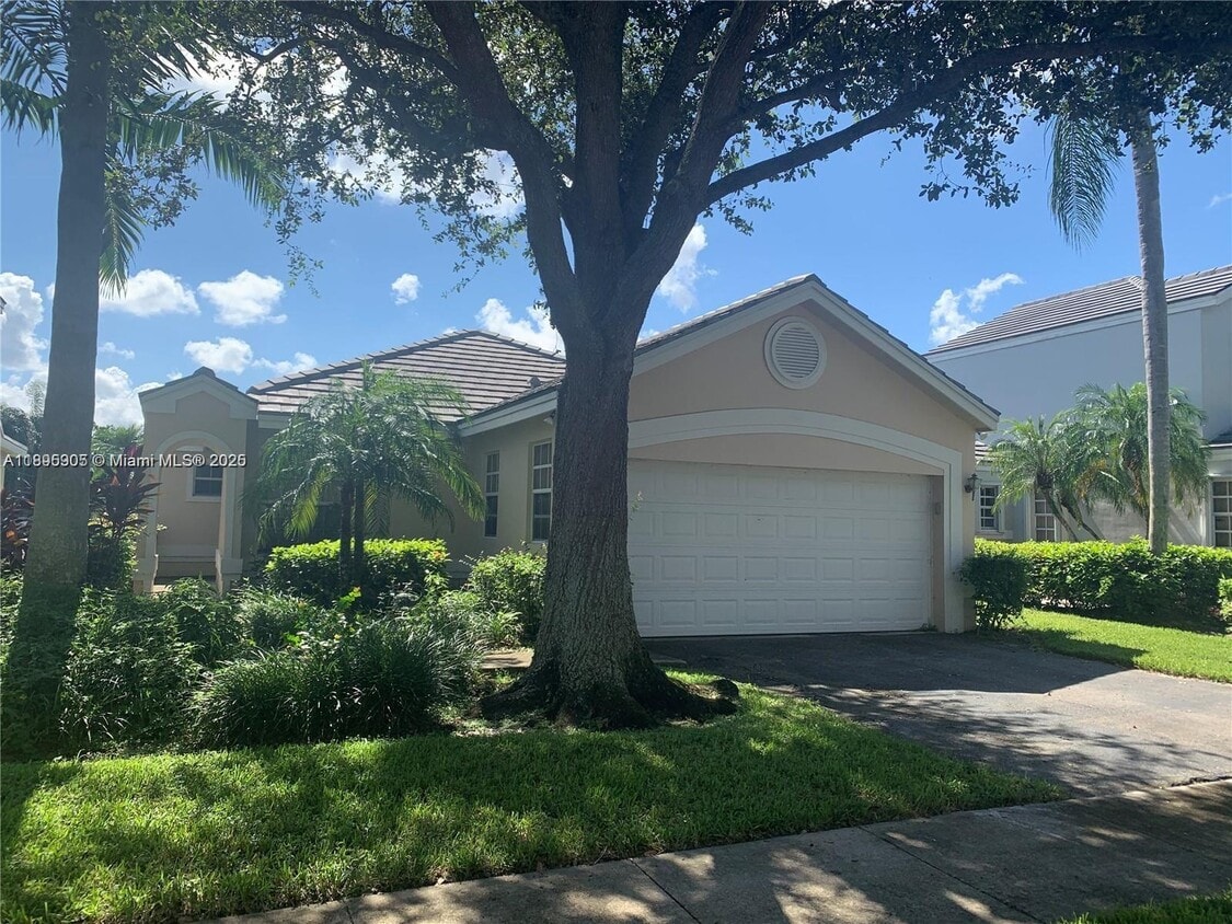 Foto principal - 2917 Myrtle Oak Cir