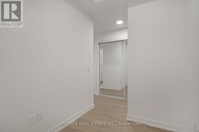 Building Photo - 150 Logan Ave