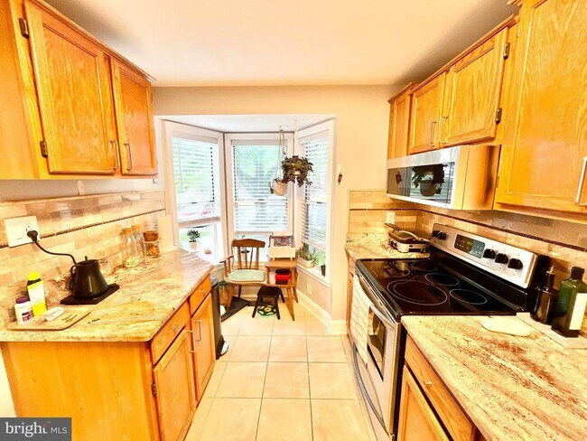 Foto del edificio - 6123 Liverpool Ln