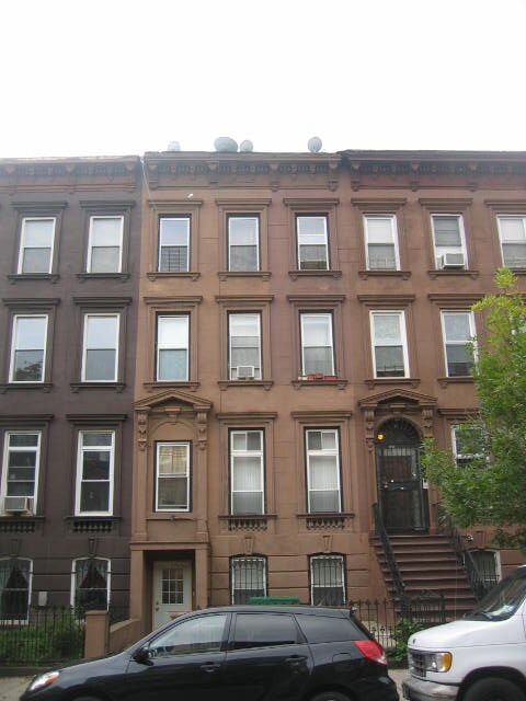 Foto principal - 1076 Dean St
