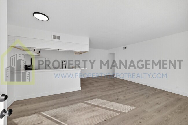 Foto del edificio - Charming 2-Bed Hideaway in Sacramento – Your Perfect Urban Retreat!