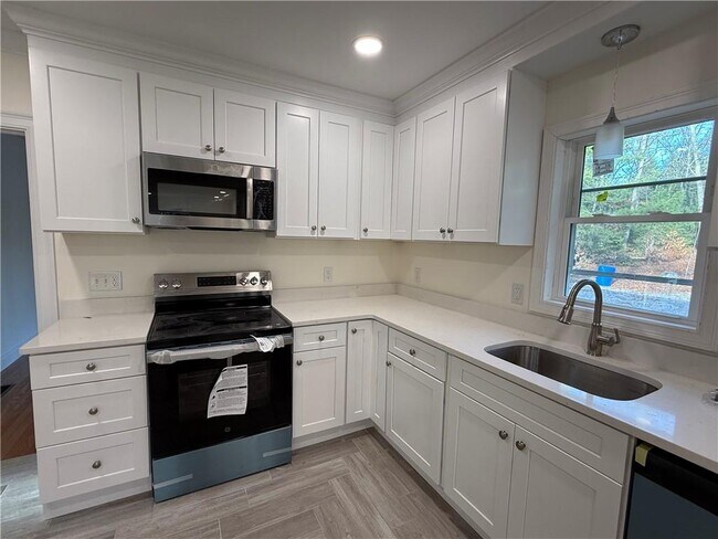 Foto del edificio - 739 Victory Hwy