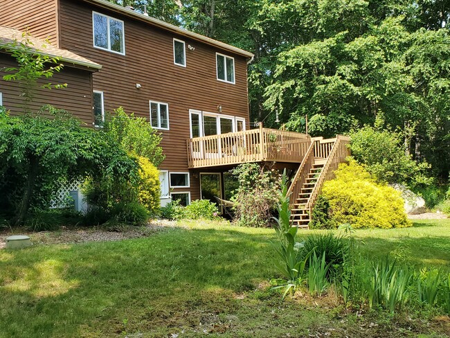 Building Photo - 11 Rivendell Rd