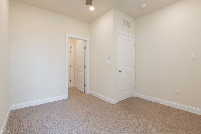 Foto del edificio - 5 br, 3 bath Duplex - 1831 N Bouvier St Un...