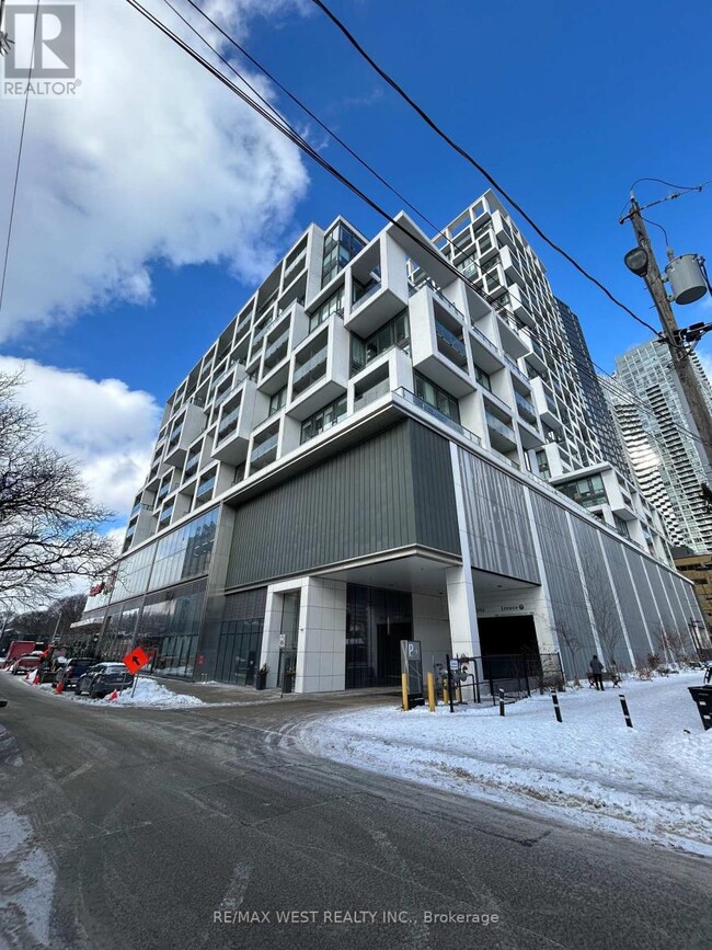 Building Photo - 8 Hillsdale Ave E