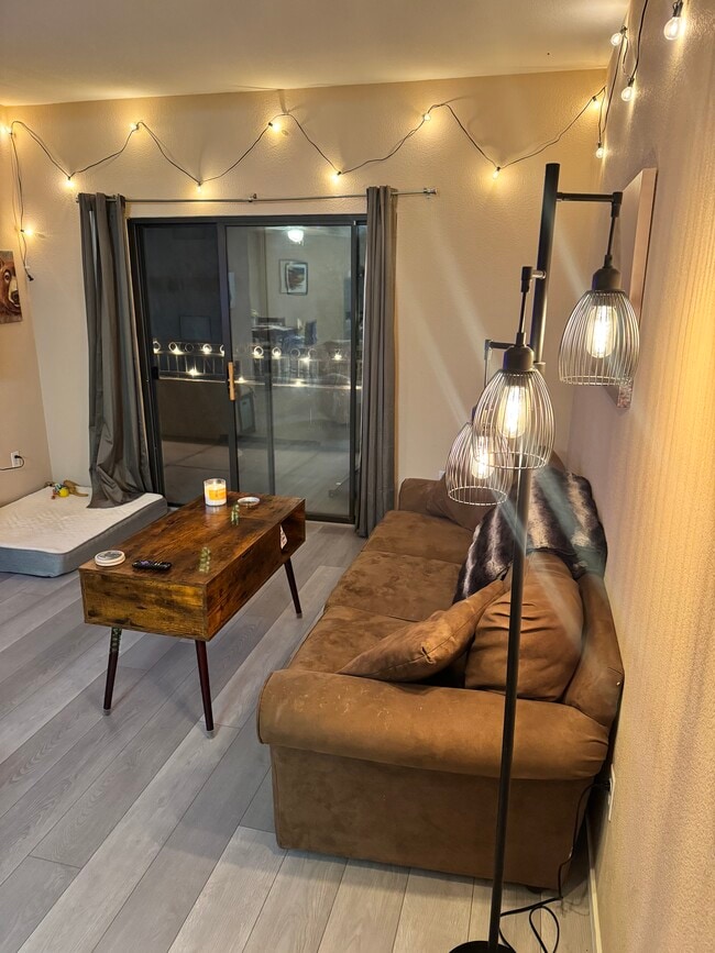 Foto del edificio - 8250 N Grand Canyon Dr