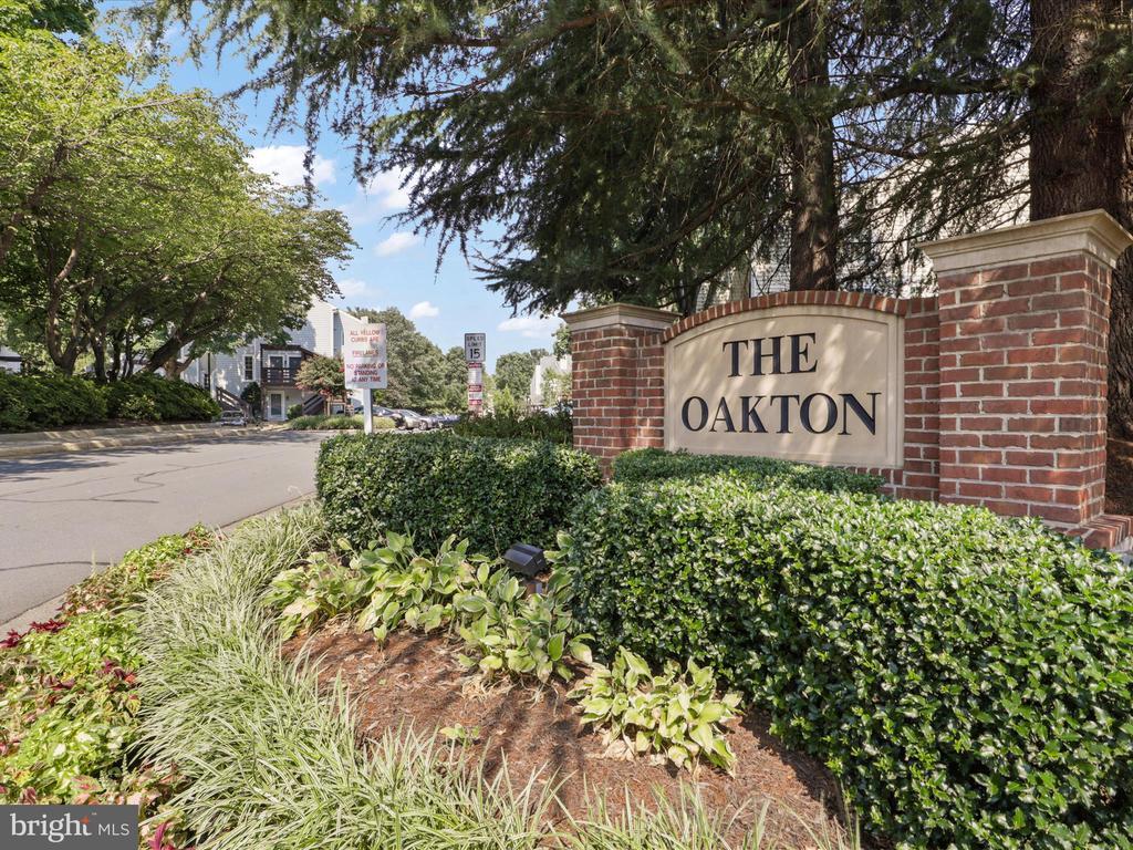 Foto principal - 10064 Oakton Terrace Rd