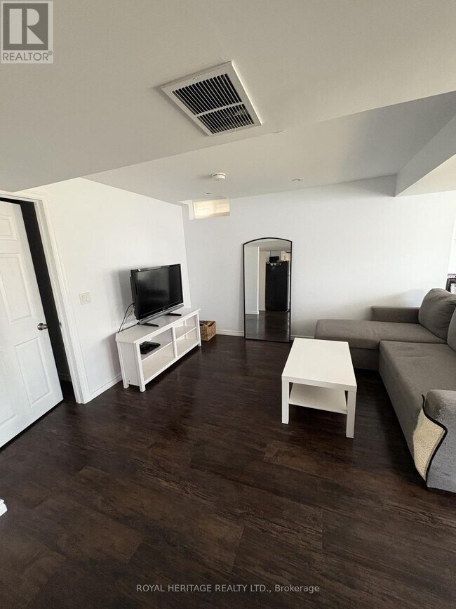 Photo du bâtiment - 51 Frank Wheeler Ave