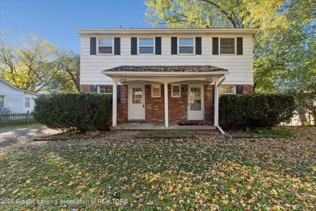 Building Photo - 1632 Greencrest Ave