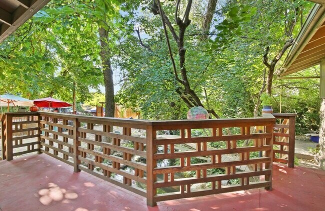 Foto del edificio - 200 Oregon Terrace