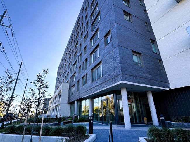 Building Photo - Stunning Unit at East City Condos (1+Den, ...