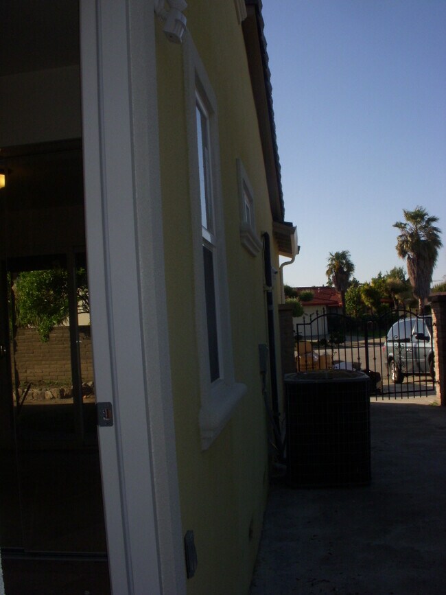Foto del edificio - 4170 Perkins Ct